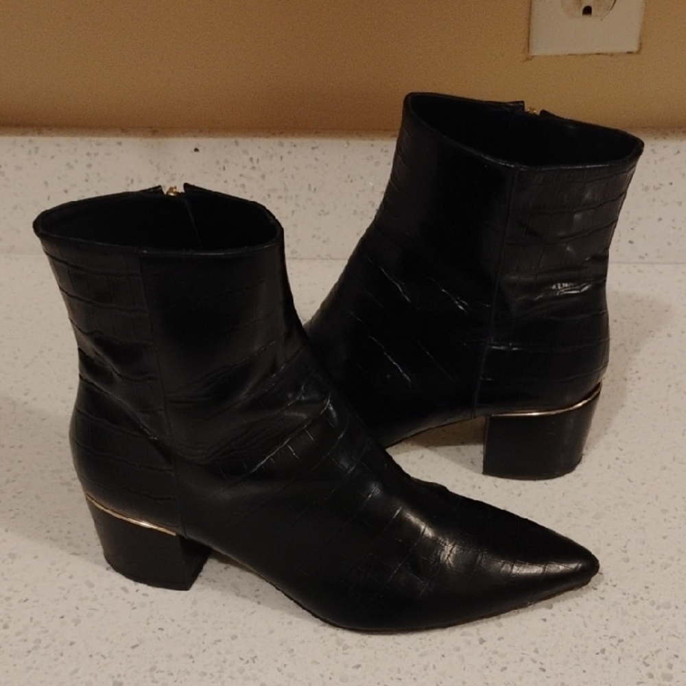 THURSDAY boots Size 8.5 Women